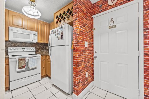 Copropriété à vendre à Miami, Floride: 2 chambres, 92.9 m2 № 1729520 - photo 3