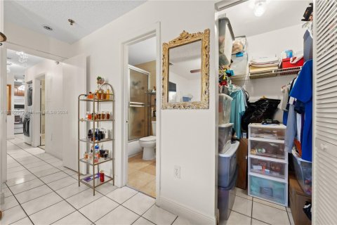 Copropriété à vendre à Miami, Floride: 2 chambres, 92.9 m2 № 1729520 - photo 13