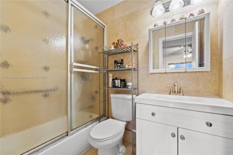 Copropriété à vendre à Miami, Floride: 2 chambres, 92.9 m2 № 1729520 - photo 12
