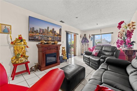 Copropriété à vendre à Miami, Floride: 2 chambres, 92.9 m2 № 1729520 - photo 5