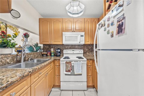 Copropriété à vendre à Miami, Floride: 2 chambres, 92.9 m2 № 1729520 - photo 8