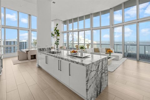Condominio en venta en Miami, Florida, 3 dormitorios, 169.55 m2 № 2247397 - foto 11