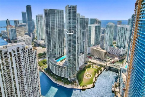 Condominio en venta en Miami, Florida, 3 dormitorios, 169.55 m2 № 2247397 - foto 3