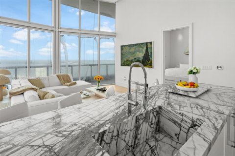 Condominio en venta en Miami, Florida, 3 dormitorios, 169.55 m2 № 2247397 - foto 16