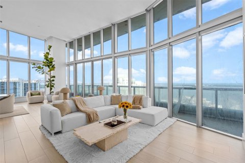 Condominio en venta en Miami, Florida, 3 dormitorios, 169.55 m2 № 2247397 - foto 19
