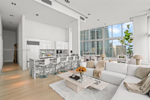 Condominio en venta en Miami, Florida, 3 dormitorios, 169.55 m2 № 2247397 - foto 20