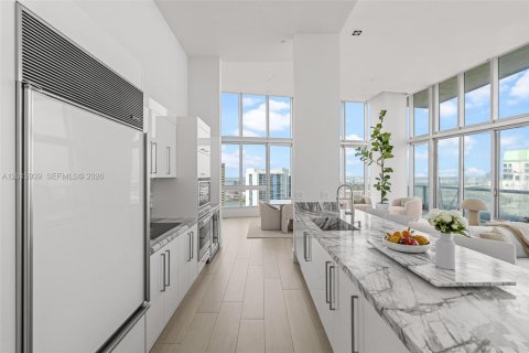 Condominio en venta en Miami, Florida, 3 dormitorios, 169.55 m2 № 2247397 - foto 12