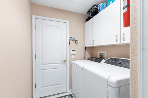House in Land O' Lakes, Florida 3 bedrooms, 191.94 sq.m. № 1858015 - photo 20