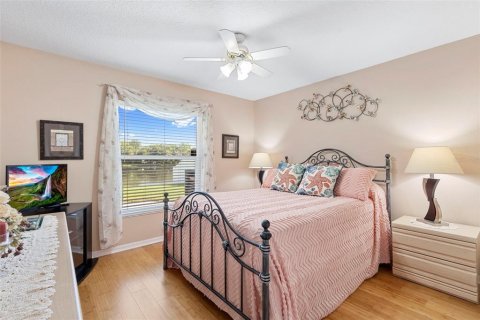House in Land O' Lakes, Florida 3 bedrooms, 191.94 sq.m. № 1858015 - photo 18