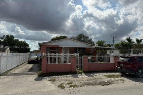 Дом в Опа-Локка, Флорида 4 спальни, 132.39м2 № 1997113