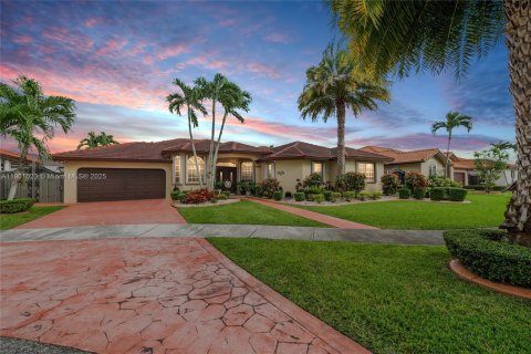 Casa en venta en Miami, Florida, 4 dormitorios, 219.16 m2 № 1951553 - foto 26