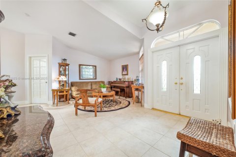Casa en venta en Miami, Florida, 4 dormitorios, 219.16 m2 № 1951553 - foto 5