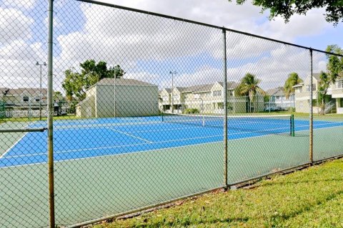 Villa ou maison à louer à Hialeah, Floride: 1 chambre, 69.68 m2 № 1999896 - photo 9