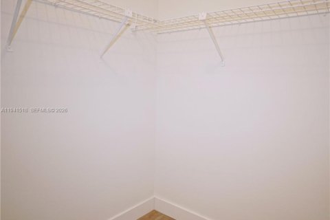 Villa ou maison à louer à Hialeah, Floride: 1 chambre, 69.68 m2 № 1999896 - photo 18