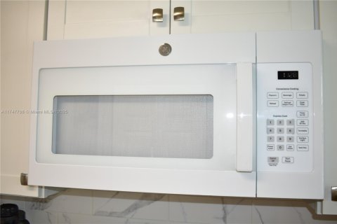 Купить кондоминиум в Санрайз, Флорида 2 спальни, 96.71м2, № 1711363 - фото 11