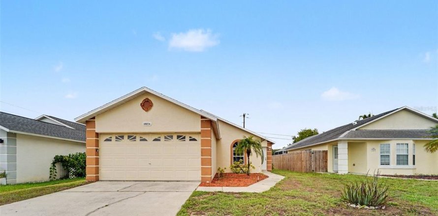 House in Port Richey, Florida 3 bedrooms, 102.01 sq.m. № 2208060