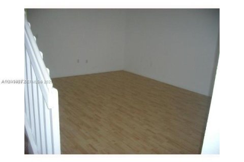 Снять в аренду таунхаус в Хомстед, Флорида 3 спальни, 122.07м2, № 2005186 - фото 6