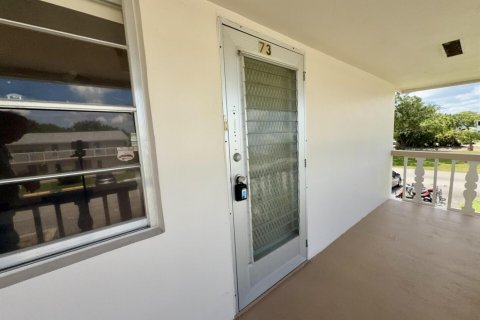 Condo in West Palm Beach, Florida, 2 bedrooms  № 2179191 - photo 11