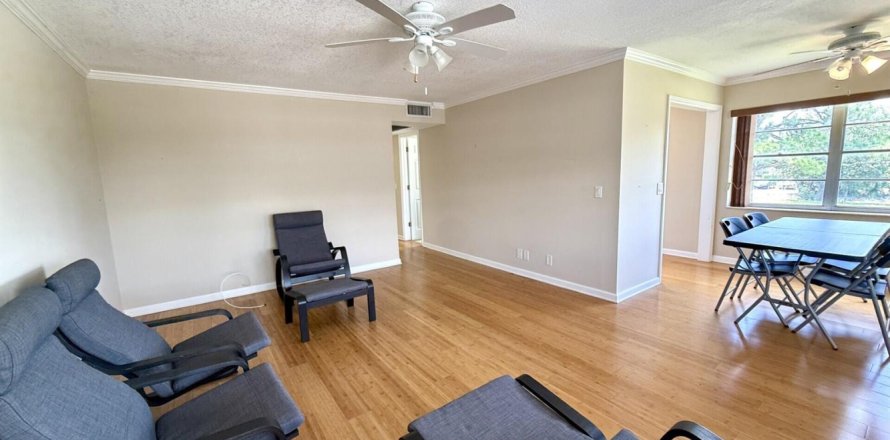 Condo in West Palm Beach, Florida, 2 bedrooms  № 2179191