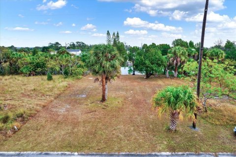 Terreno en venta en Hernando Beach, Florida № 984596 - foto 1