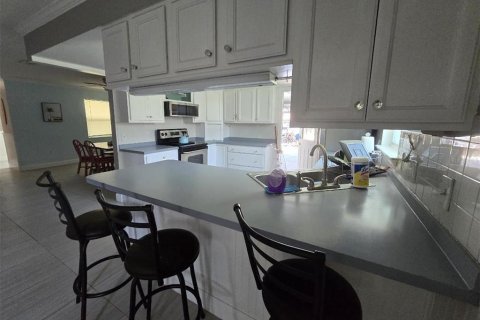 Casa en venta en Cocoa Beach, Florida, 5 dormitorios, 222.97 m2 № 1679112 - foto 14