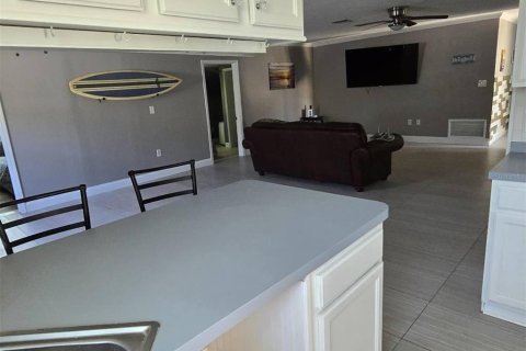 Casa en venta en Cocoa Beach, Florida, 5 dormitorios, 222.97 m2 № 1679112 - foto 24