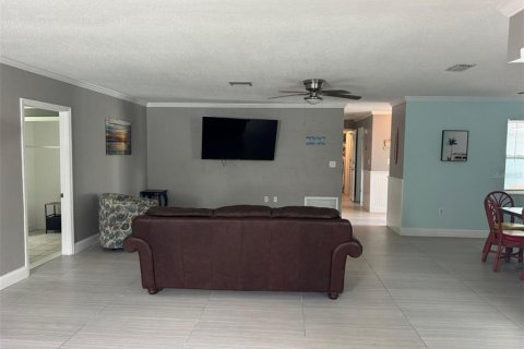 Casa en venta en Cocoa Beach, Florida, 5 dormitorios, 222.97 m2 № 1679112 - foto 22