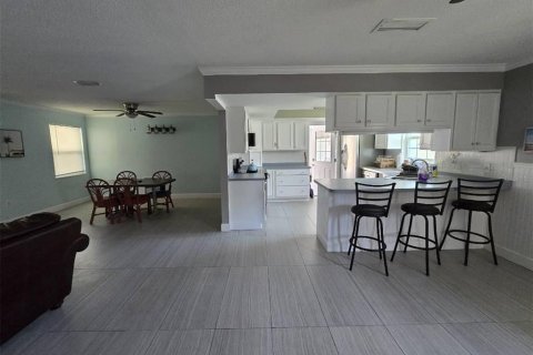Casa en venta en Cocoa Beach, Florida, 5 dormitorios, 222.97 m2 № 1679112 - foto 18