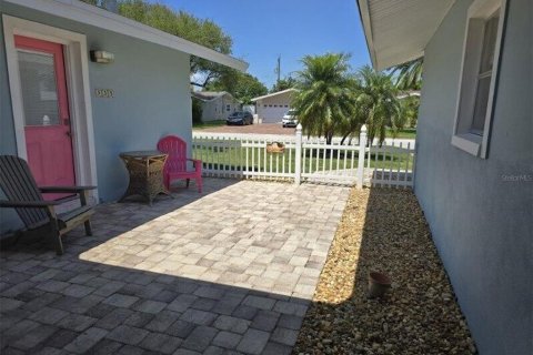 Casa en venta en Cocoa Beach, Florida, 5 dormitorios, 222.97 m2 № 1679112 - foto 9