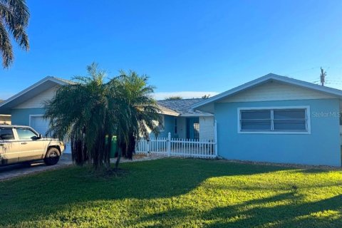 Casa en venta en Cocoa Beach, Florida, 5 dormitorios, 222.97 m2 № 1679112 - foto 2