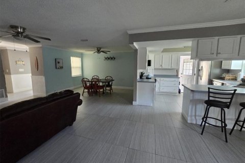 Casa en venta en Cocoa Beach, Florida, 5 dormitorios, 222.97 m2 № 1679112 - foto 19