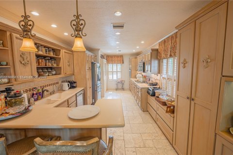 Villa ou maison à louer à Hollywood, Floride: 5 chambres, 252.69 m2 № 1874582 - photo 17