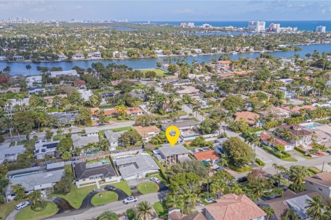 Villa ou maison à louer à Hollywood, Floride: 5 chambres, 252.69 m2 № 1874582 - photo 4