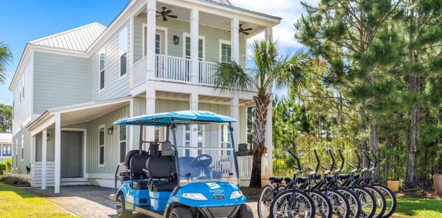 House in Miramar Beach, Florida 4 bedrooms, 270.07 sq.m. № 560313