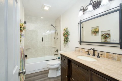 Villa ou maison à vendre à Minneola, Floride: 4 chambres, 186.92 m2 № 2222264 - photo 25