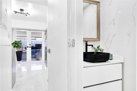 Купить кондоминиум в Хайалиа, Флорида 2 спальни, 89.37м2, № 2056634 - фото 8