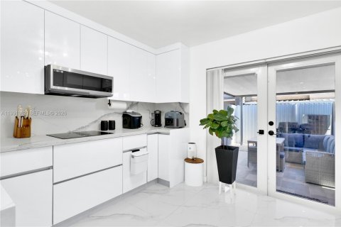 Купить кондоминиум в Хайалиа, Флорида 2 спальни, 89.37м2, № 2056634 - фото 4