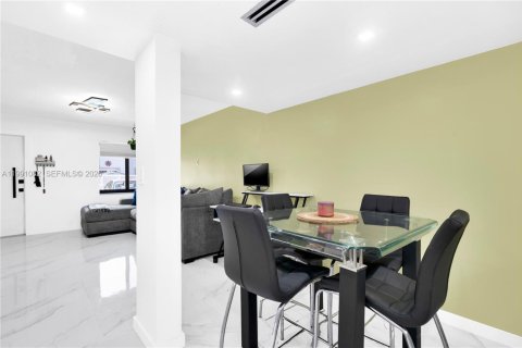 Купить кондоминиум в Хайалиа, Флорида 2 спальни, 89.37м2, № 2056634 - фото 25