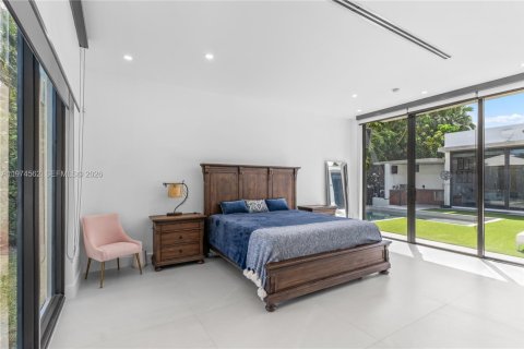 Casa en venta en North Miami, Florida, 4 dormitorios, 298.77 m2 № 2046696 - foto 14