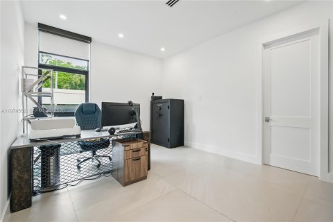Casa en venta en North Miami, Florida, 4 dormitorios, 298.77 m2 № 2046696 - foto 20