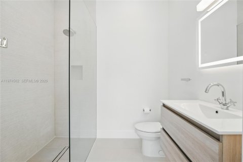 Casa en venta en North Miami, Florida, 4 dormitorios, 298.77 m2 № 2046696 - foto 23