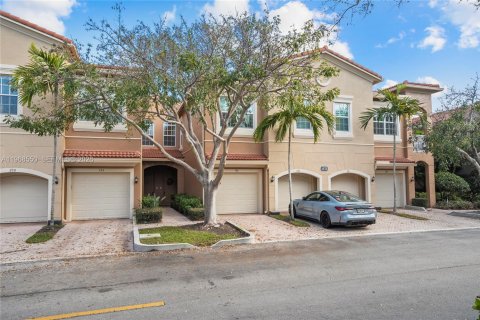 Condominio en Palm Beach Gardens, Florida, 3 dormitorios № 2033469