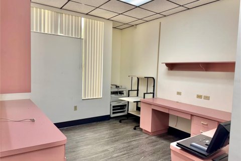 Снять в аренду коммерческую недвижимость в Себринг, Флорида 3981.42м2, № 1782459 - фото 22