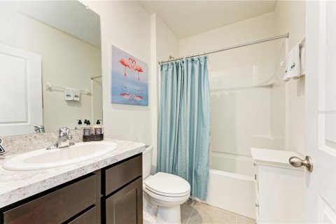 House in Sarasota, Florida 3 bedrooms, 165.18 sq.m. № 2096130 - photo 11