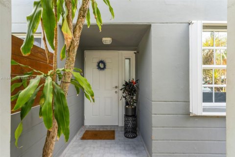 Townhouse in Miami, Florida 2 bedrooms, 118.91 sq.m. № 1832354 - photo 3