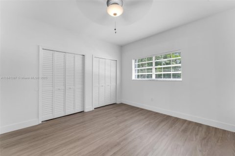 Townhouse in Miami, Florida 2 bedrooms, 118.91 sq.m. № 1832354 - photo 17