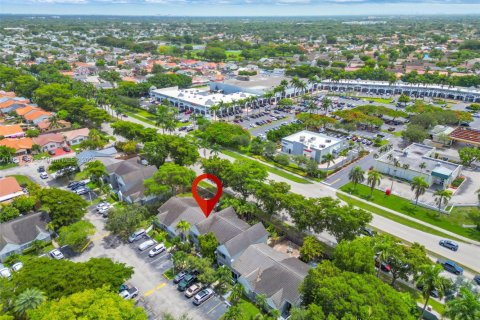 Townhouse in Miami, Florida 2 bedrooms, 118.91 sq.m. № 1832354 - photo 25
