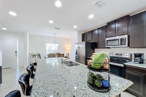 Touwnhouse à vendre à Davenport, Floride: 3 chambres, 149.2 m2 № 1873142 - photo 10