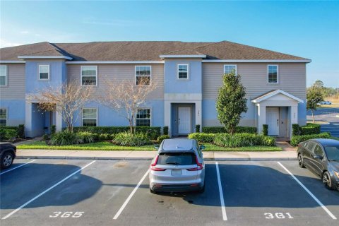 Touwnhouse à vendre à Davenport, Floride: 3 chambres, 149.2 m2 № 1873142 - photo 2