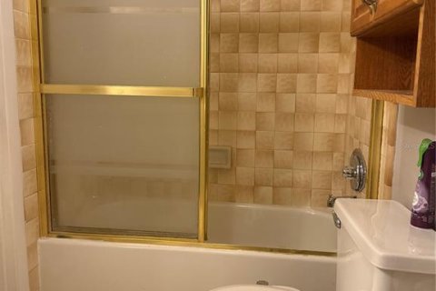 Townhouse in Gainesville, Florida 2 bedrooms, 130.43 sq.m. № 1905007 - photo 9